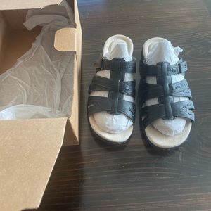 NWT Croft & Barrow orthopedic sandals